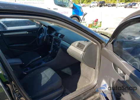 2013 Volkswagen Passat 2.5L S из США, поврежденный, VIN 1VWAP7A30DC070875